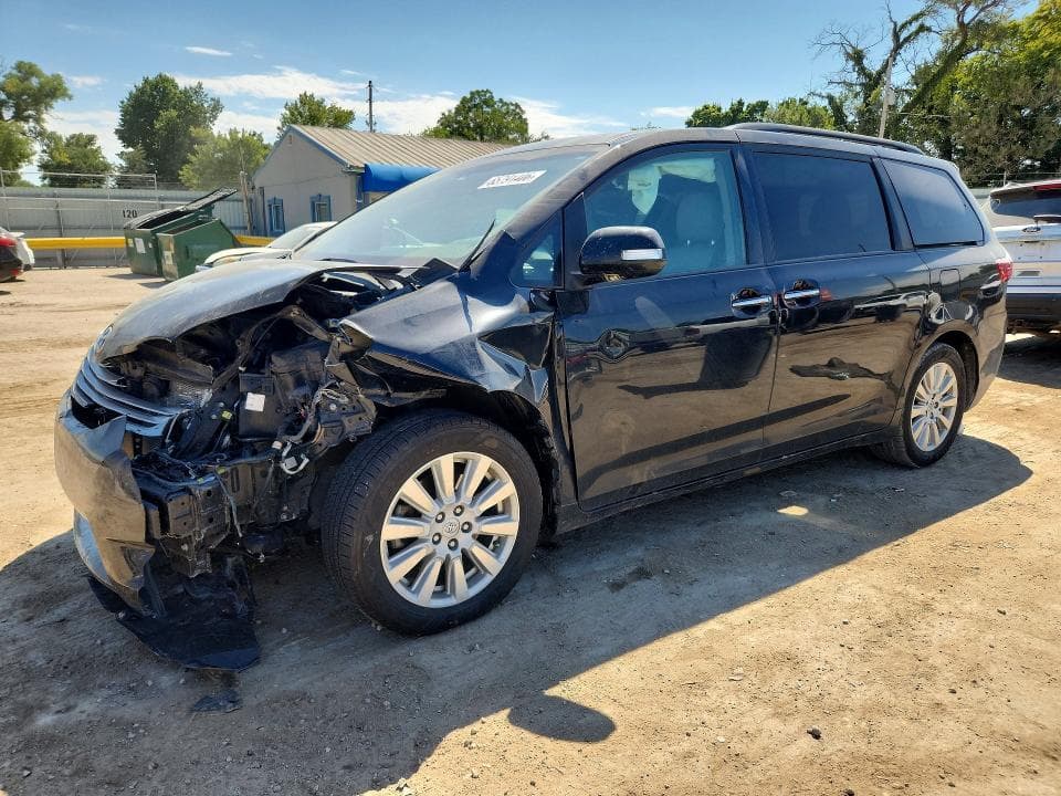 2017 TOYOTA SIENNA BASE - 1