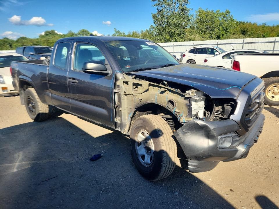 2018 TOYOTA TACOMA SR 4