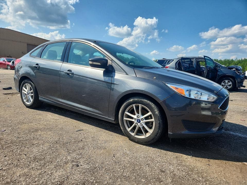 2017 FORD FOCUS SE 4