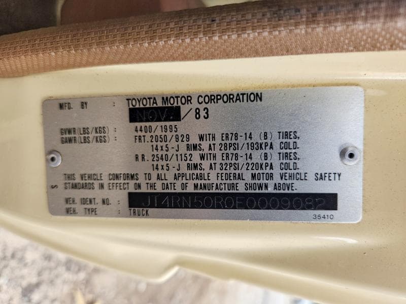 1984 TOYOTA PICKUP 1/2 TON RN50 12
