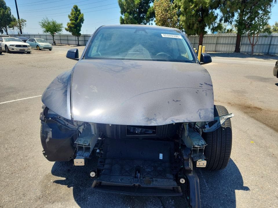 2026 TESLA MODEL Y 5
