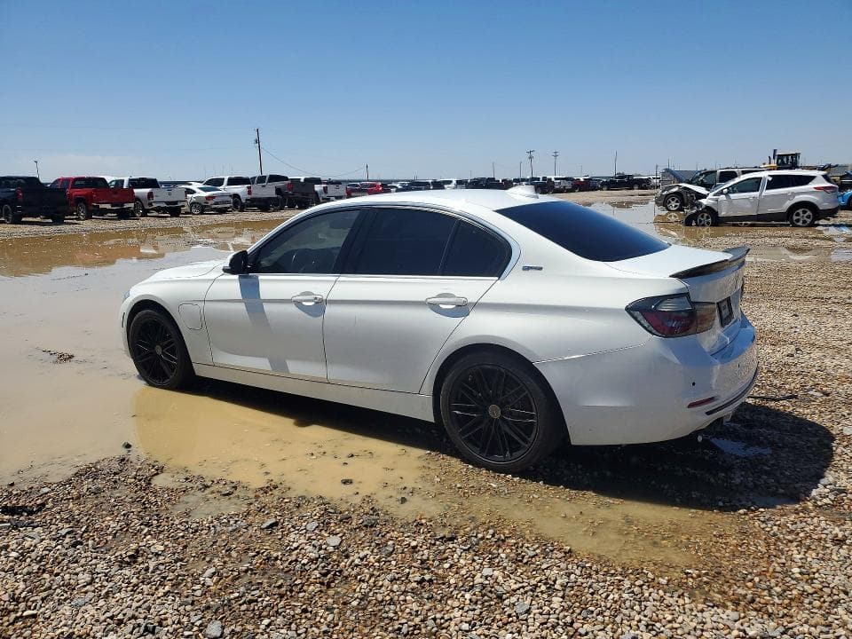 2018 BMW 330E 2