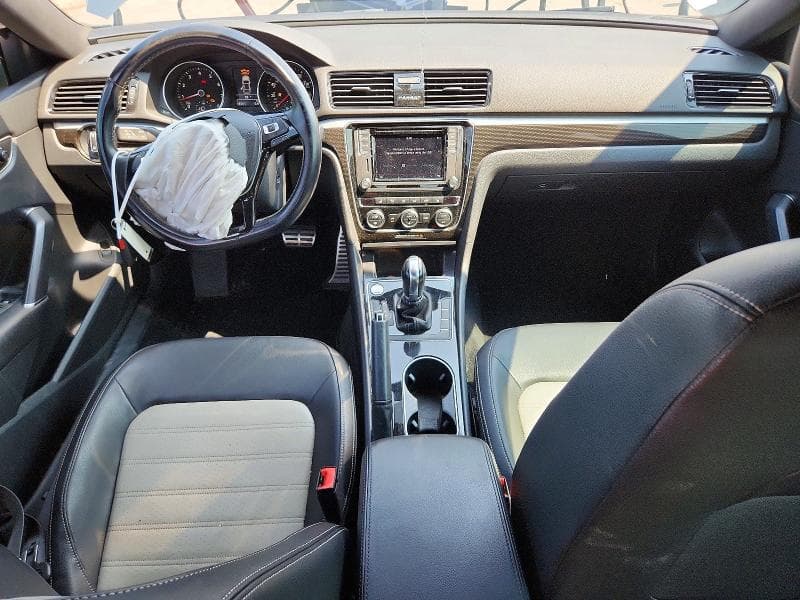 2018 VOLKSWAGEN PASSAT GT 8