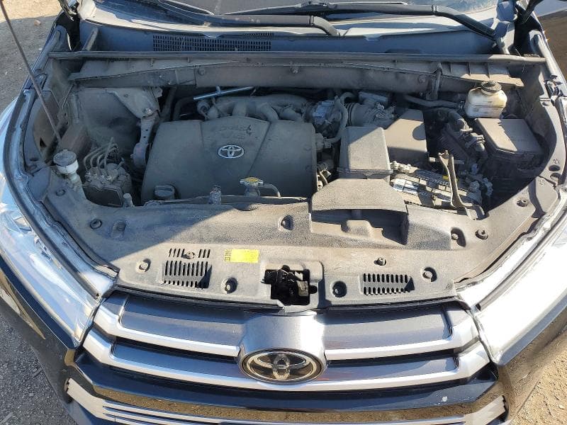2017 TOYOTA HIGHLANDER LE PLUS 12