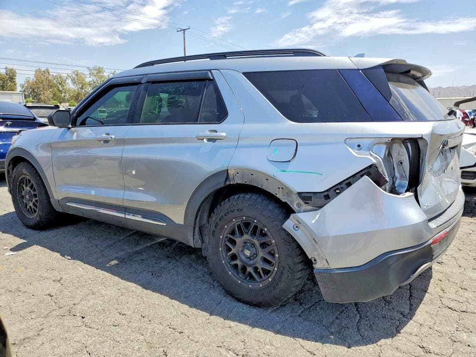2020 FORD EXPLORER XLT 2