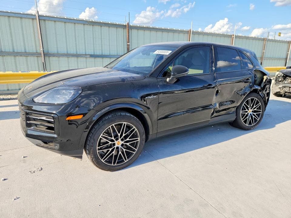 2024 PORSCHE CAYENNE E-HYBRID - 1