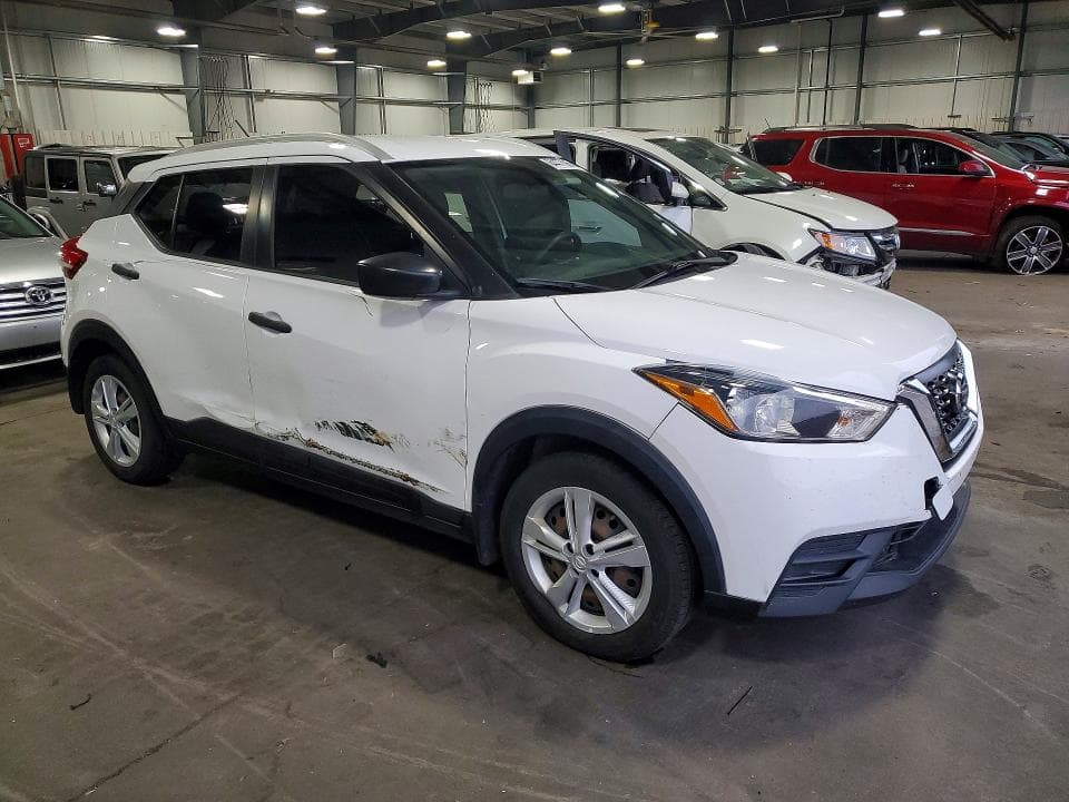 2019 NISSAN KICKS S 4