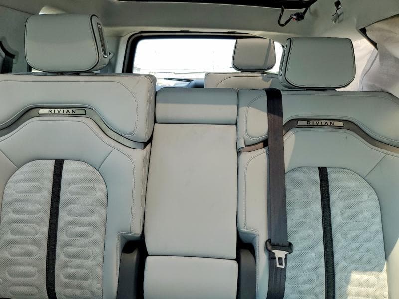 2023 RIVIAN R1S LAUNCH EDITION 10