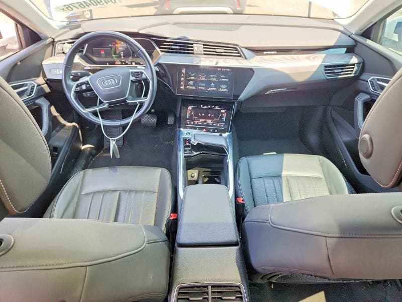 2021 AUDI E-TRON PREMIUM PLUS 8