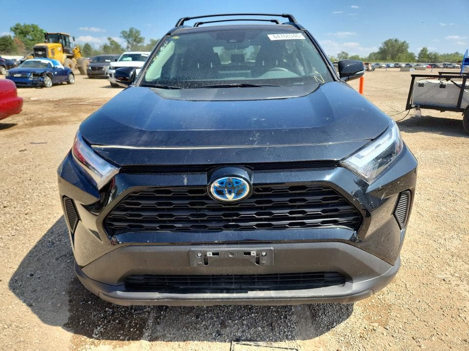 2024 TOYOTA RAV4 HYBRID XLE 5