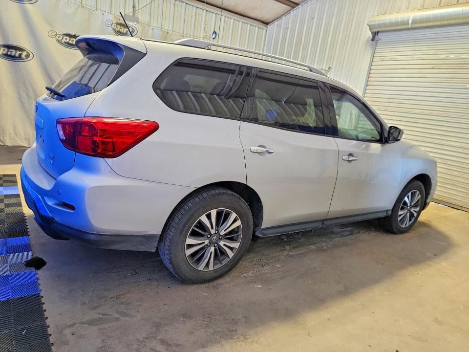 2018 NISSAN PATHFINDER SV 3