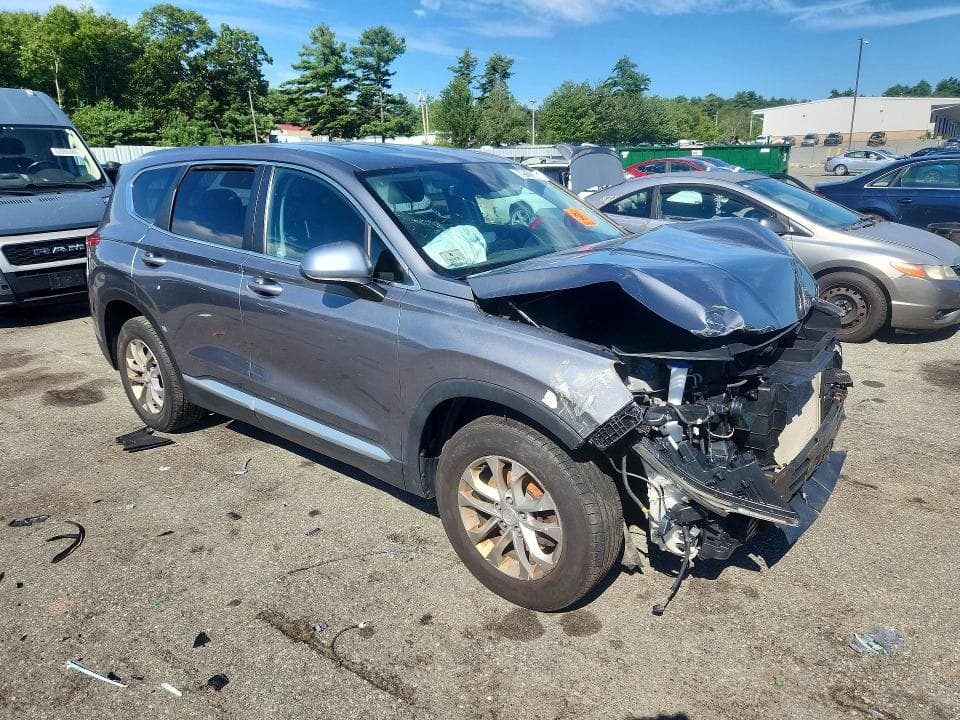 2019 HYUNDAI SANTA FE SE 4