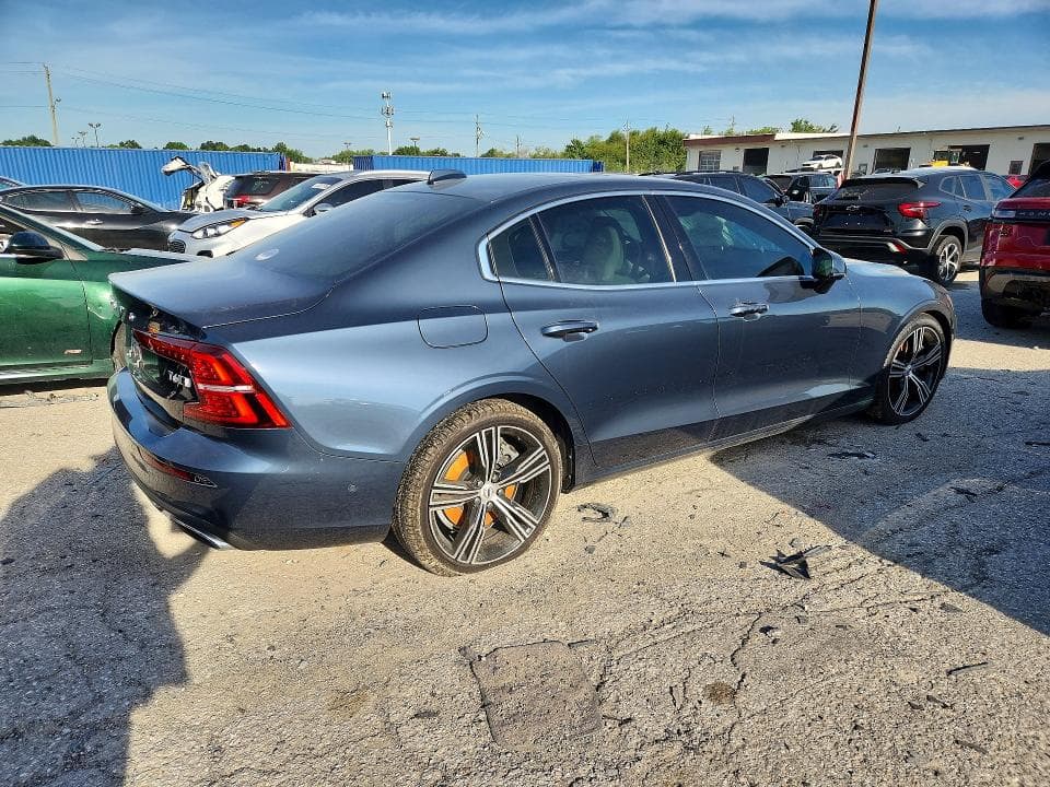 2020 VOLVO S60 T6 INSCRIPTION 3