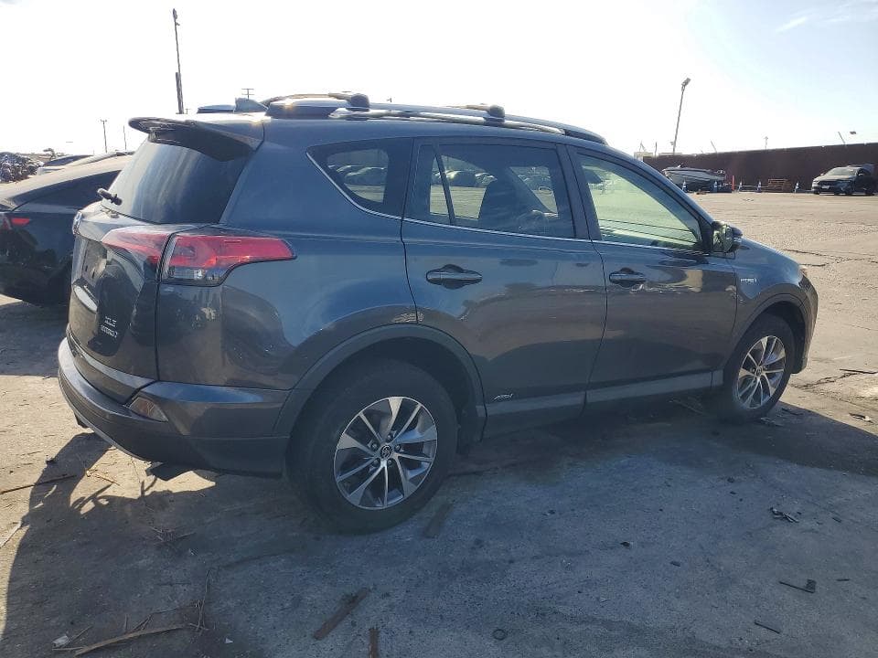 2017 TOYOTA RAV4 HYBRID XLE 3