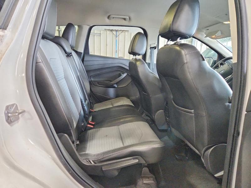 2017 FORD ESCAPE TITANIUM 10