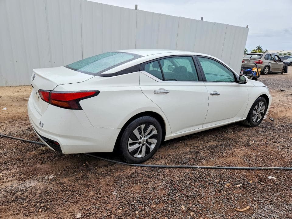 2023 NISSAN ALTIMA S 3