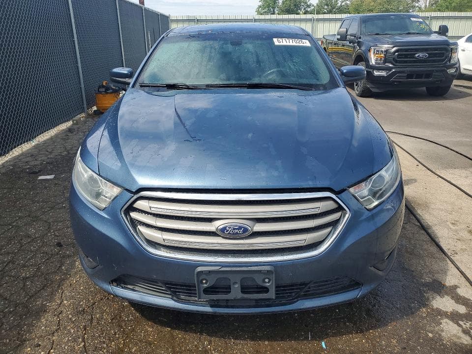 2018 FORD TAURUS SEL 5