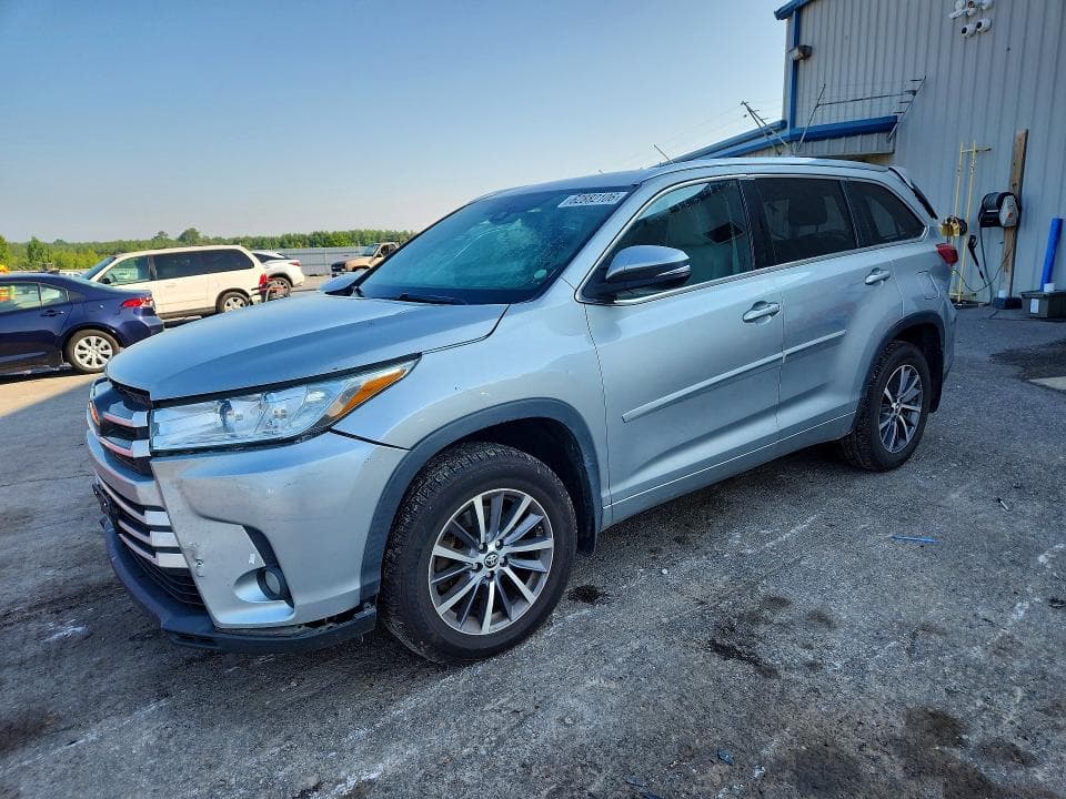 2017 TOYOTA HIGHLANDER XLE - 1