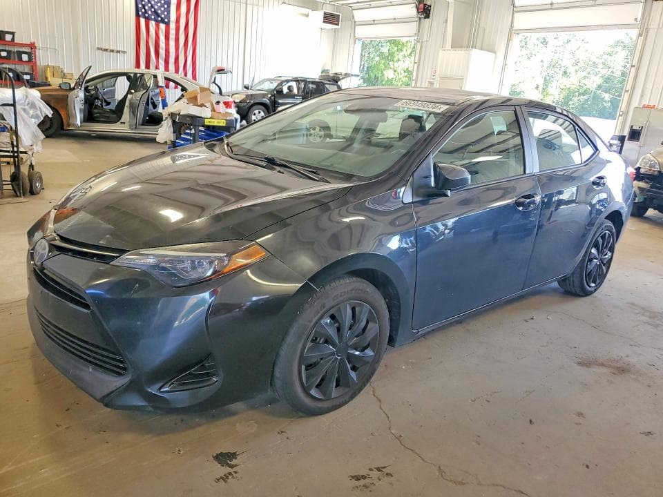 2017 TOYOTA COROLLA LE - 1