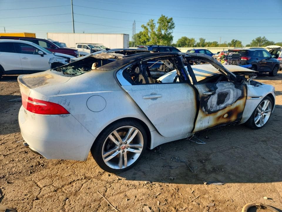 2017 JAGUAR XE PREMIUM 3