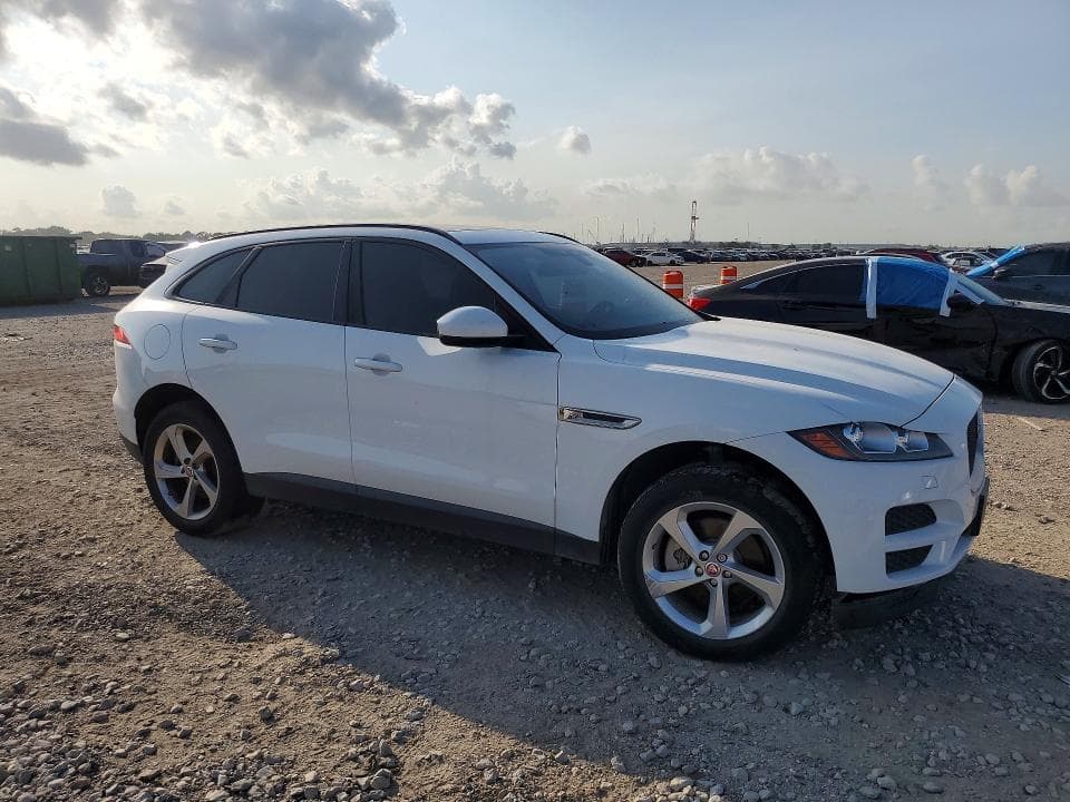 2017 JAGUAR F-PACE PREMIUM 4