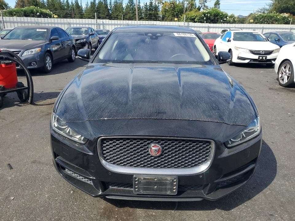 2017 JAGUAR XE PREMIUM 5