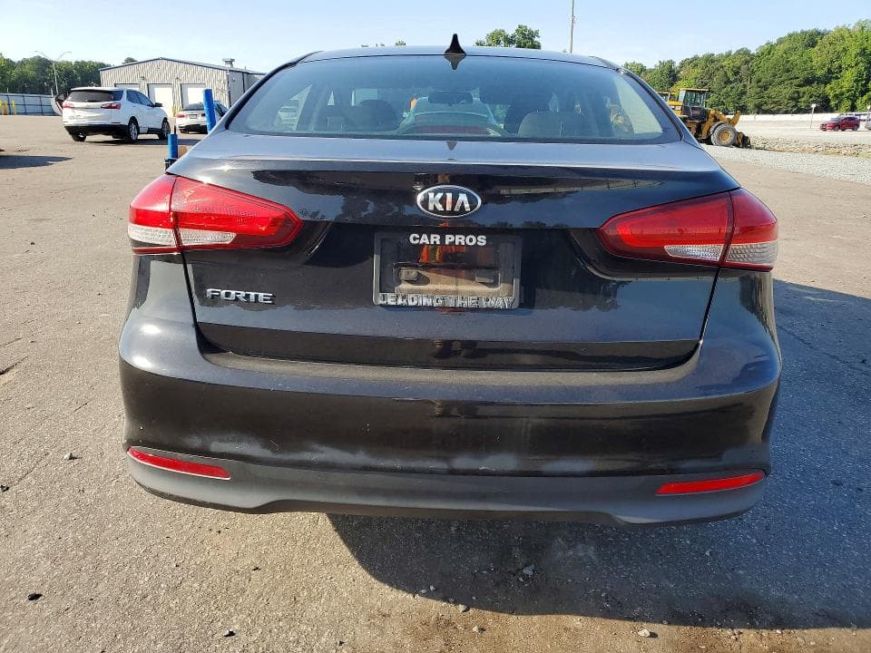 2018 KIA FORTE LX 6