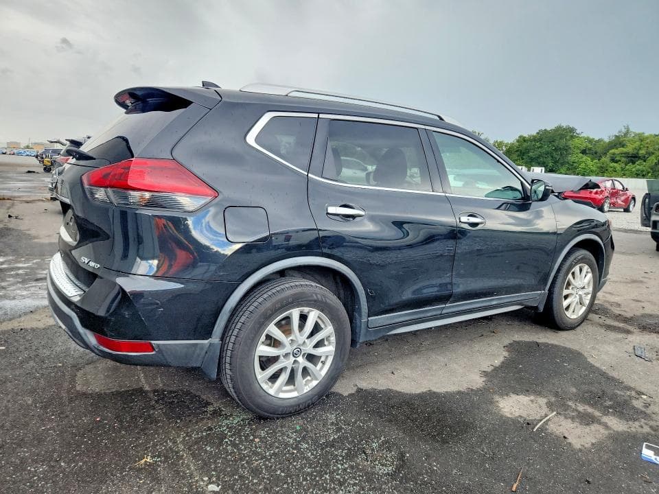 2018 NISSAN ROGUE SV 3