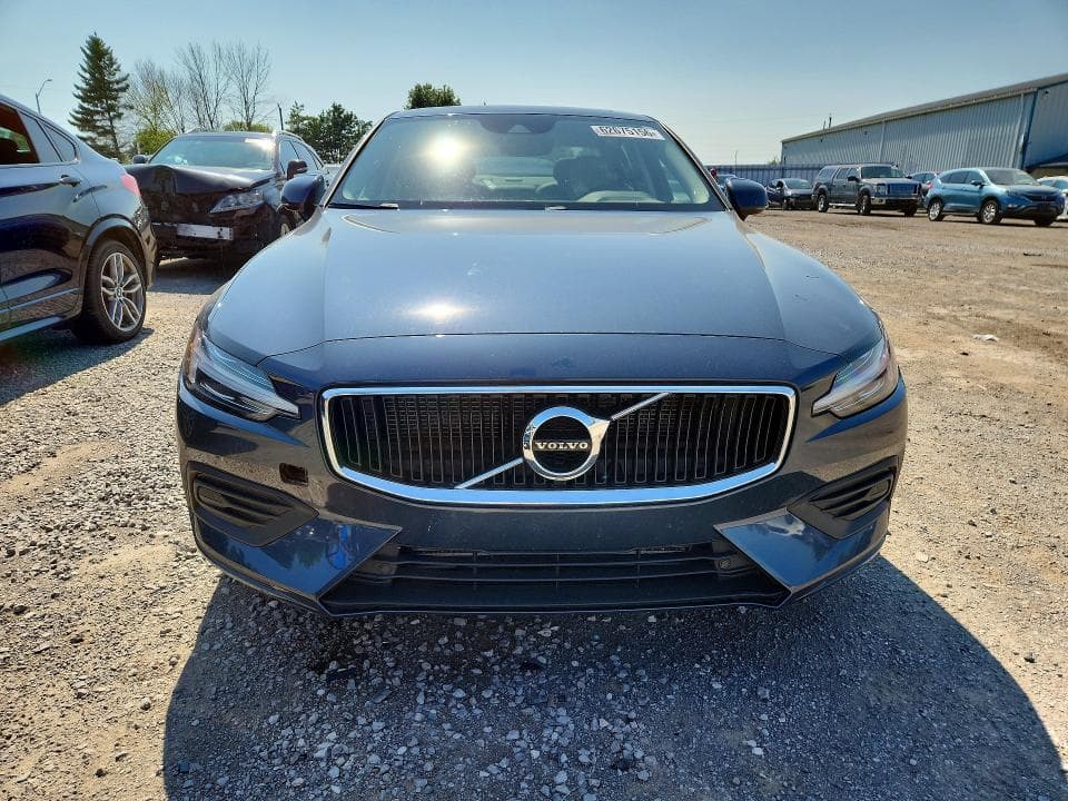2020 VOLVO S60 T6 MOMENTUM 5