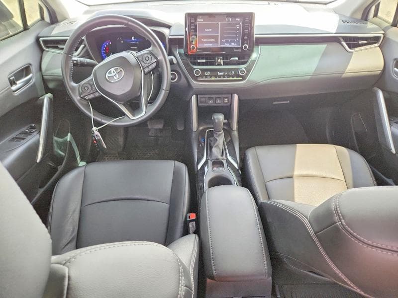 2022 TOYOTA COROLLA CROSS XLE 8