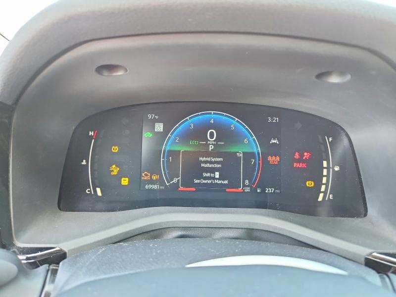 2025 TOYOTA CAMRY LE 9