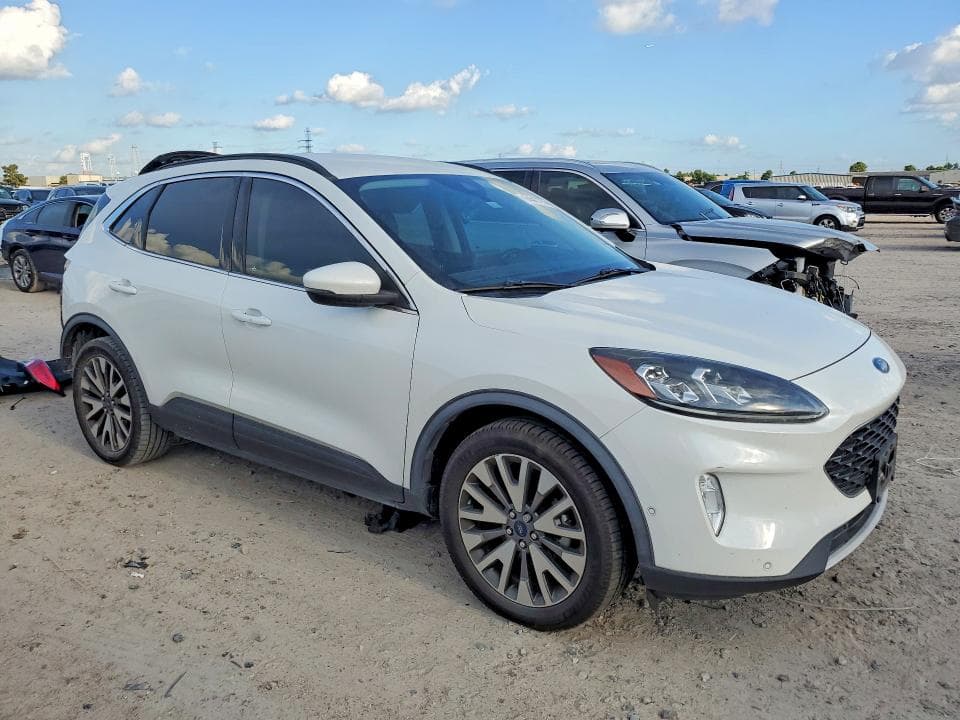2020 FORD ESCAPE TITANIUM 4