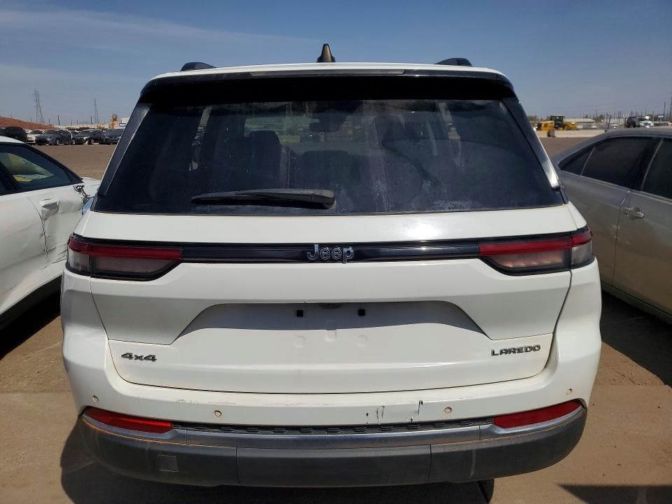 2023 JEEP GRAND CHEROKEE LAREDO 6