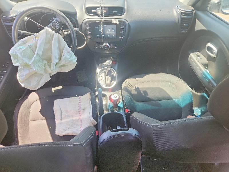 2019 KIA SOUL + 8