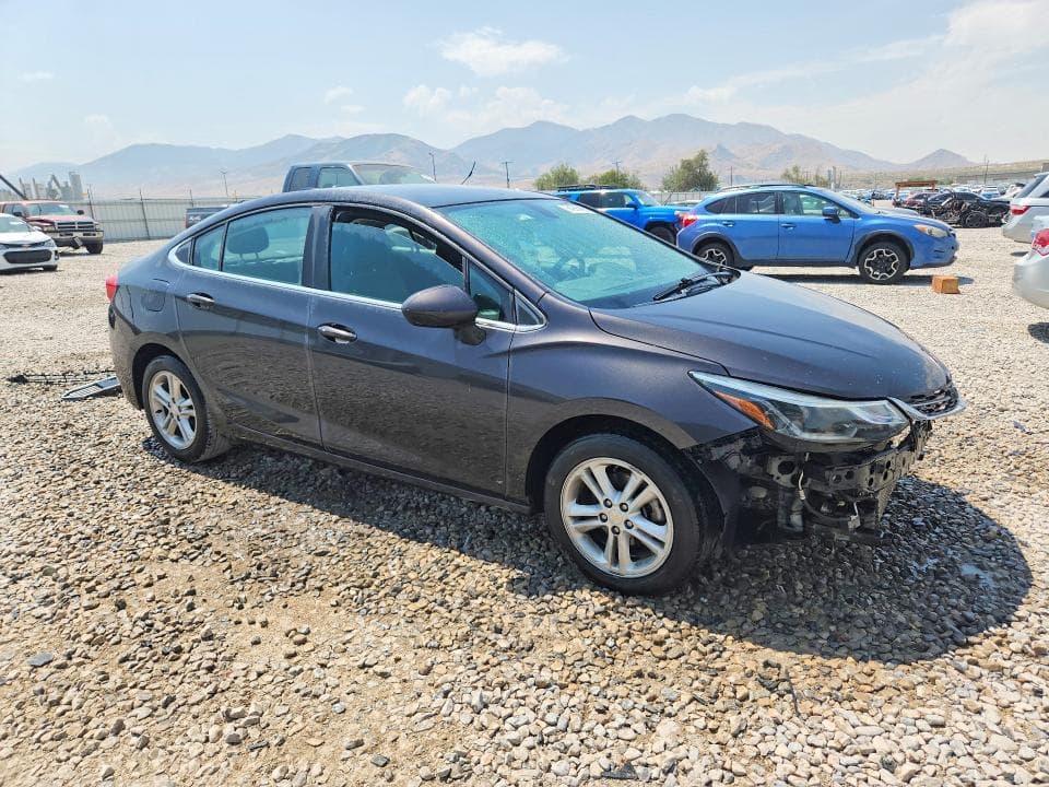 2017 CHEVROLET CRUZE LT 4