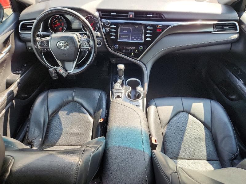 2018 TOYOTA CAMRY XSE 8