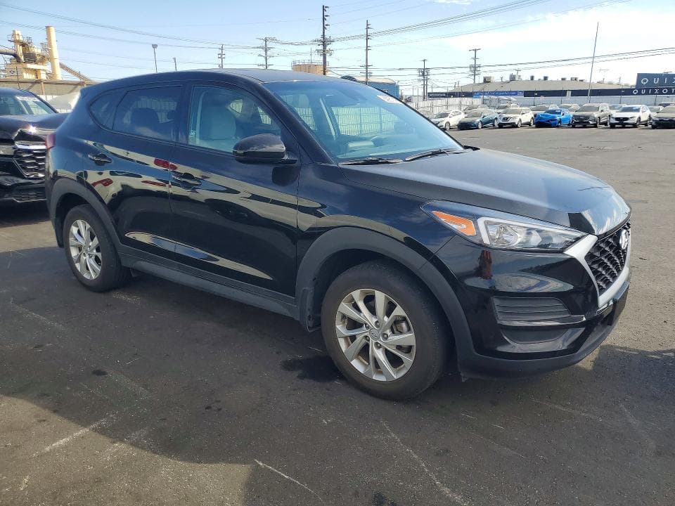 2021 HYUNDAI TUCSON SE 4