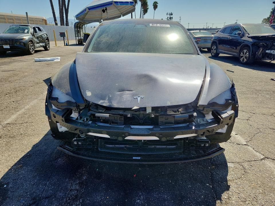 2025 TESLA MODEL 3 5