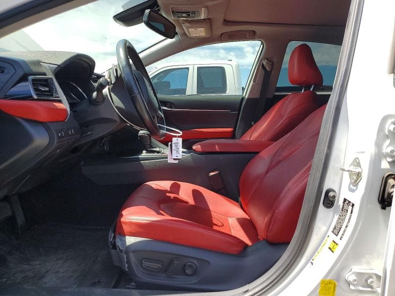 2019 TOYOTA CAMRY XSE 7