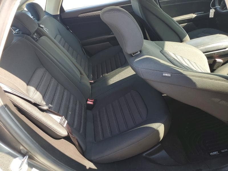 2019 FORD FUSION SE 10