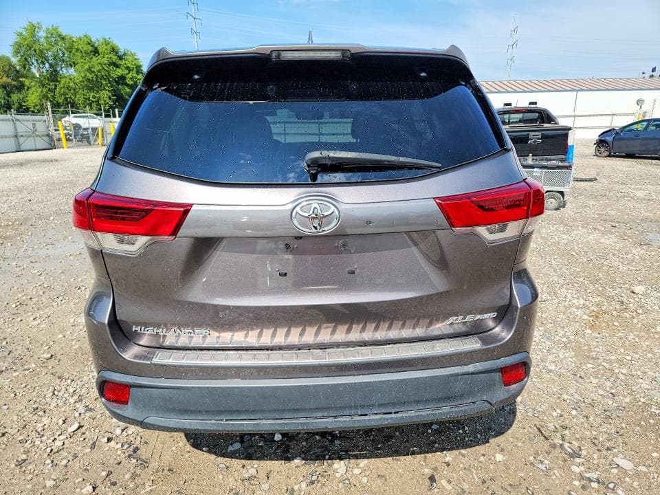 2019 TOYOTA HIGHLANDER XLE 6