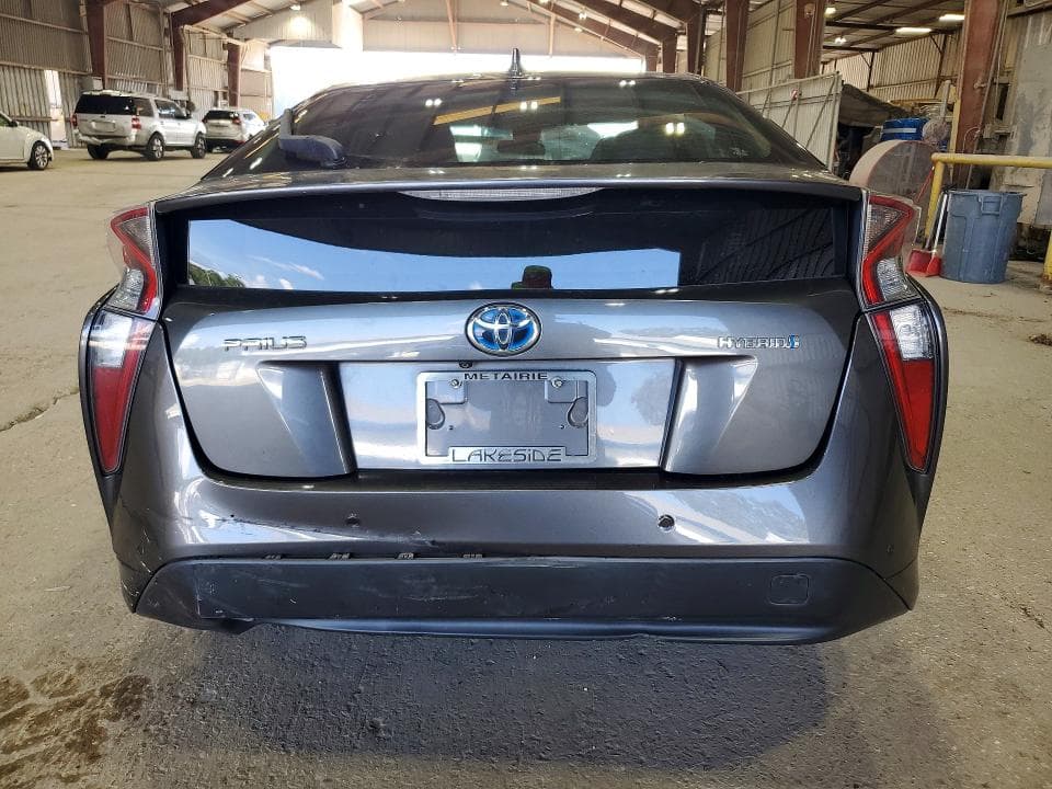 2018 TOYOTA PRIUS TWO 6