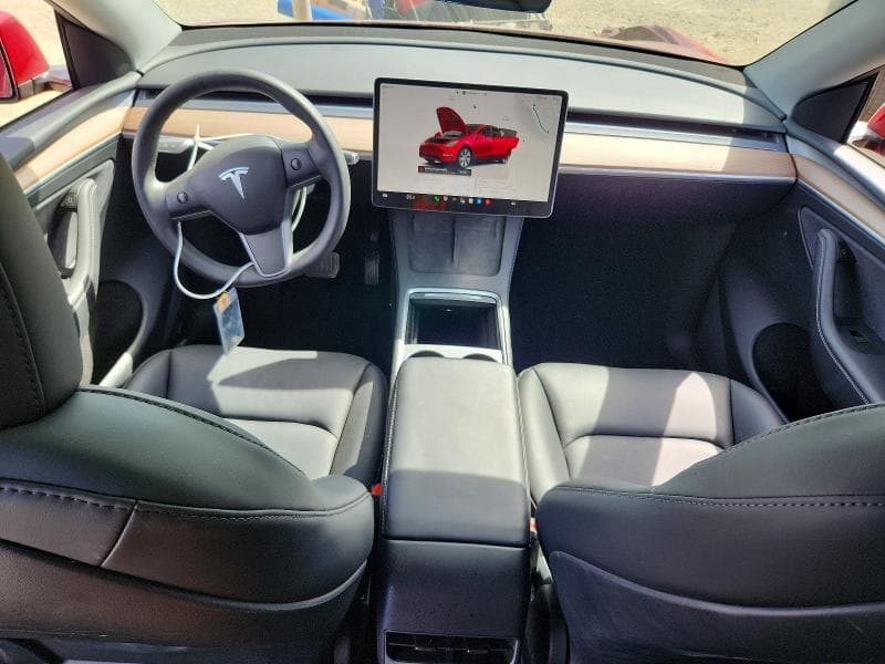 2024 TESLA MODEL Y 8