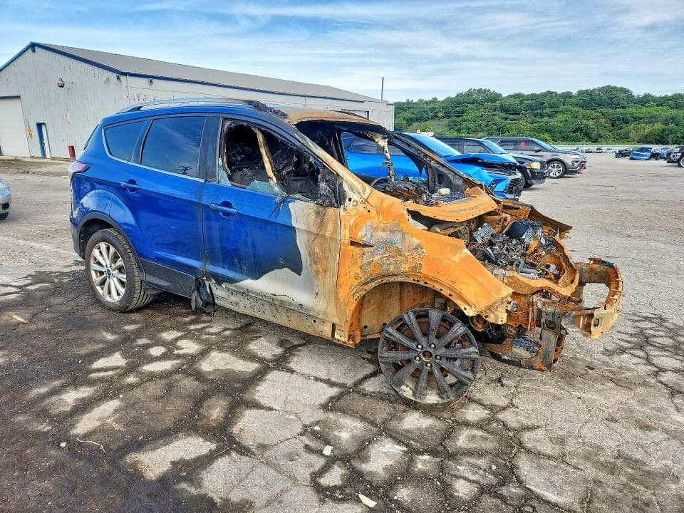 2017 FORD ESCAPE TITANIUM 4