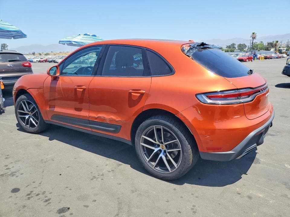 2023 PORSCHE MACAN BASE 2