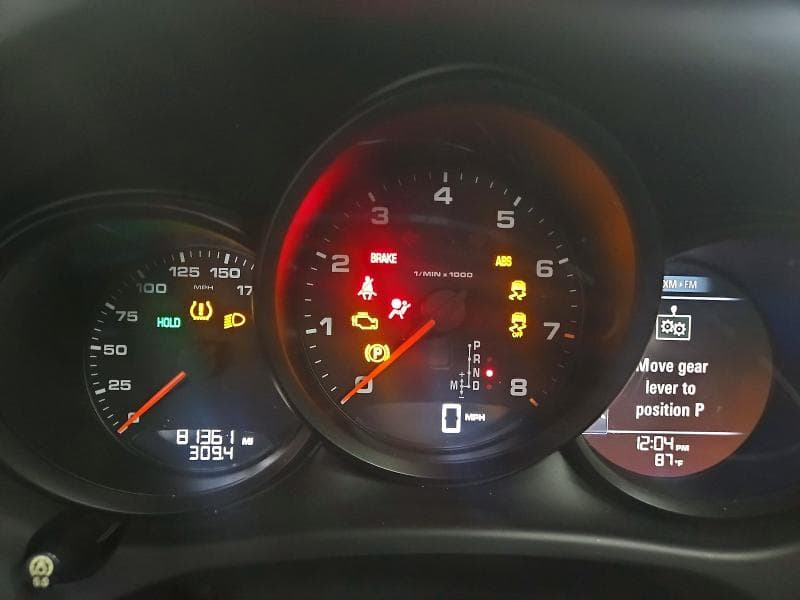 2018 PORSCHE MACAN 9