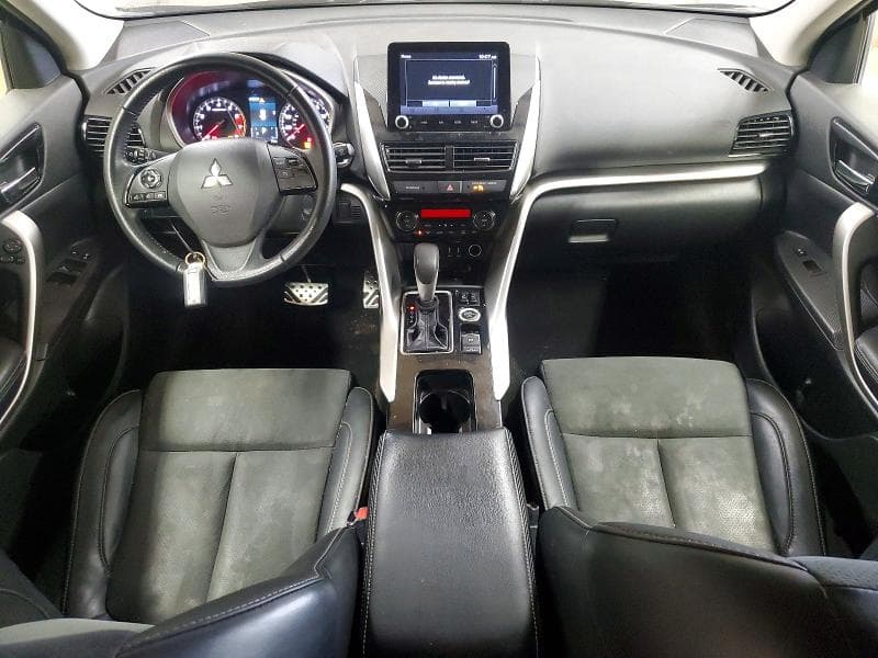 2023 MITSUBISHI ECLIPSE CROSS SE 8