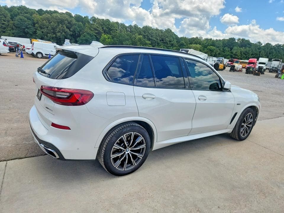 2022 BMW X5 XDRIVE45E 3