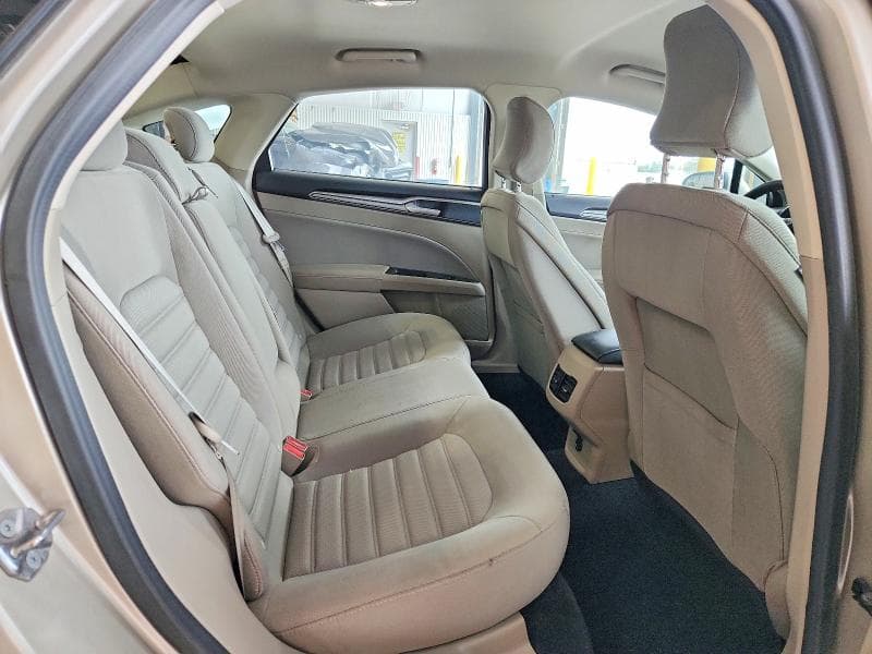 2017 FORD FUSION SE 10