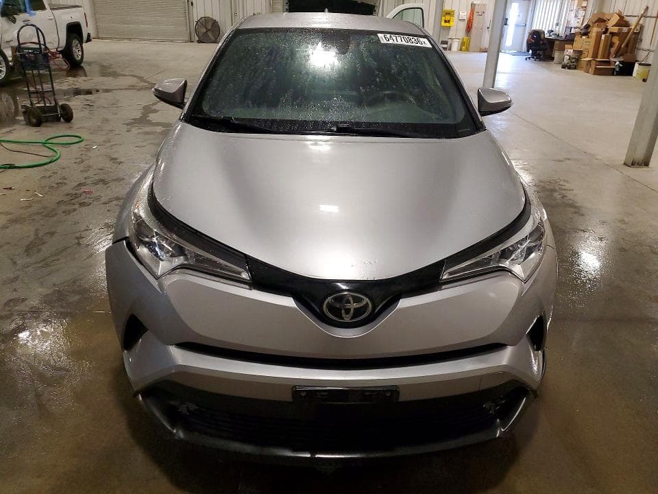 2019 TOYOTA C-HR LE 5
